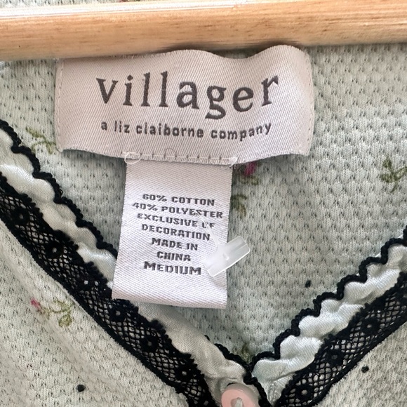 Villager by Liz Claiborne sz M Spring Green floral button up Sleepwear Top - Picture 9 of 9